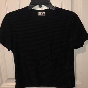 black cropped tee